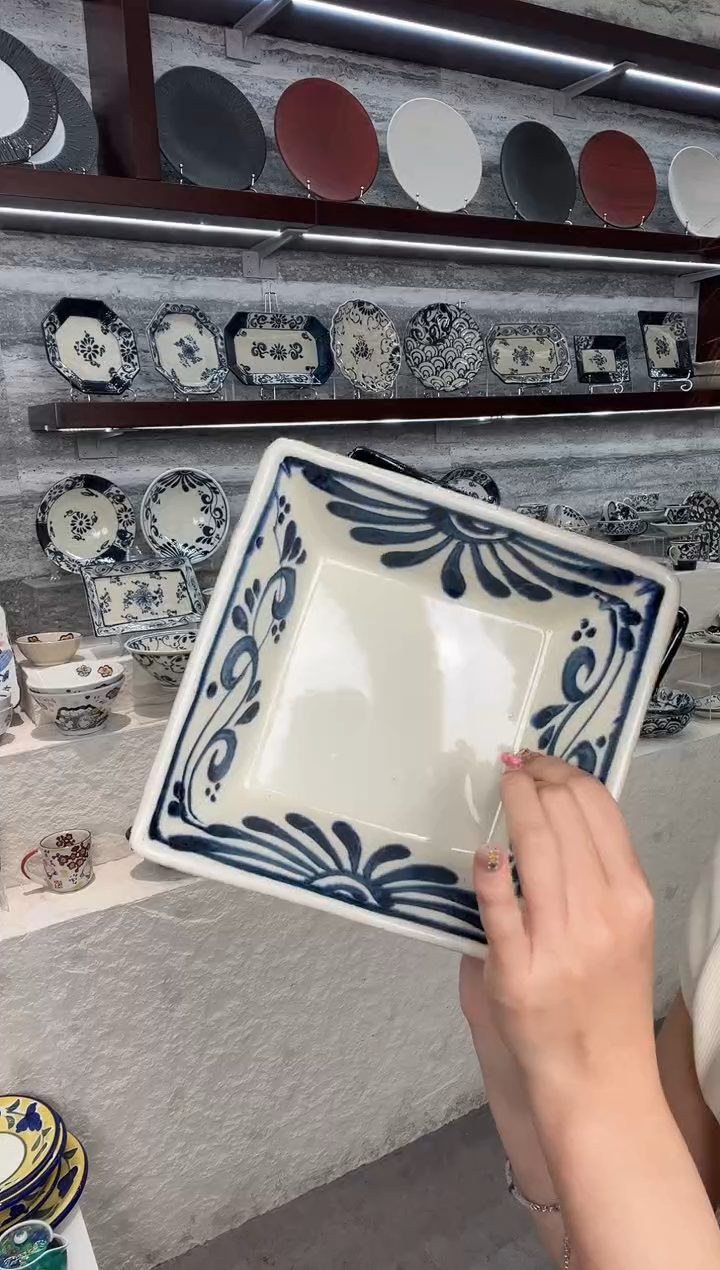 瓷宗山四方钵-蔓唐草