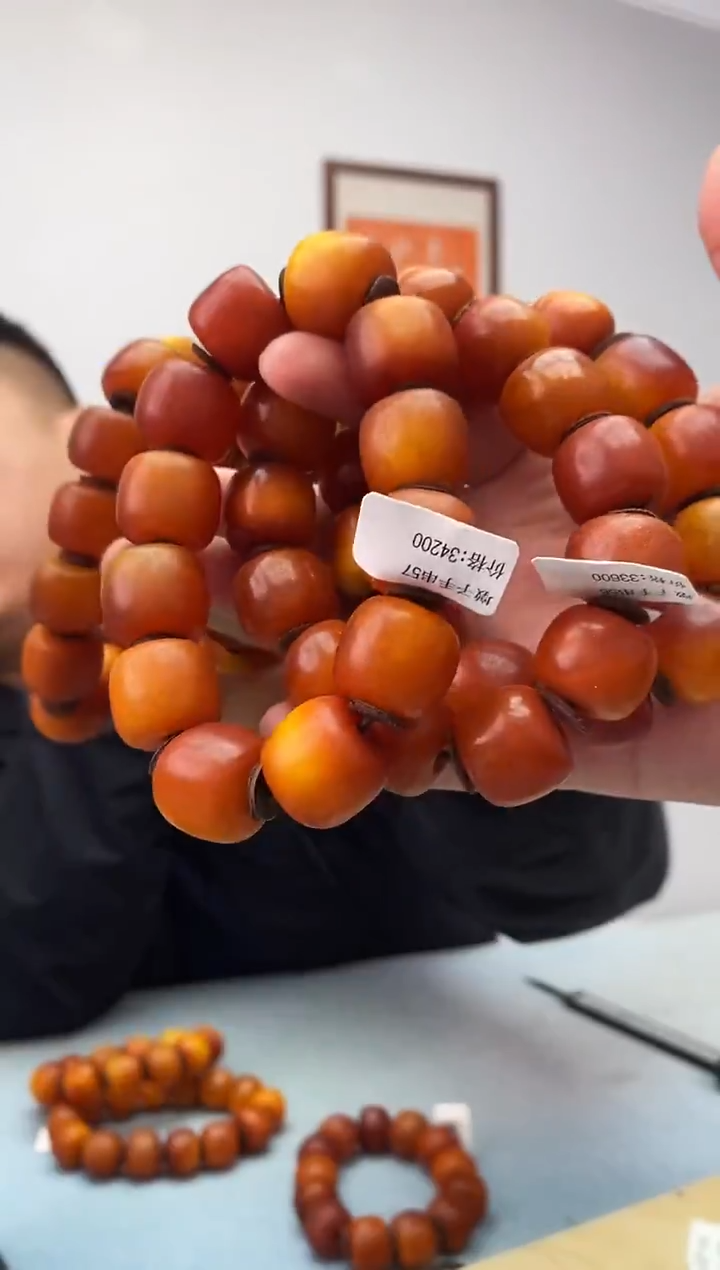 琥珀未镶嵌珠宝奇石假一罚十，墩子多样性发一件056