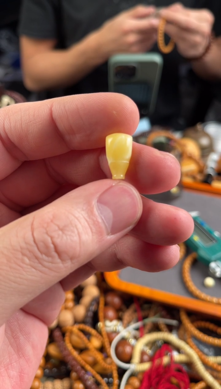 裸石蜜蜡未镶嵌霸***奇王胖子文玩工作室定向