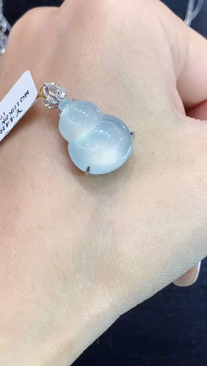 翡翠18K金镶嵌吊坠(不含链)QG多样性发其一