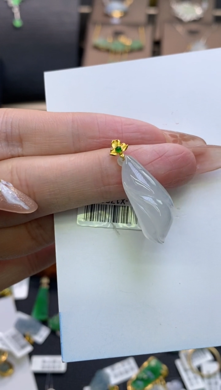 【闪购商品】翡翠颈饰18K金镶嵌净货12305