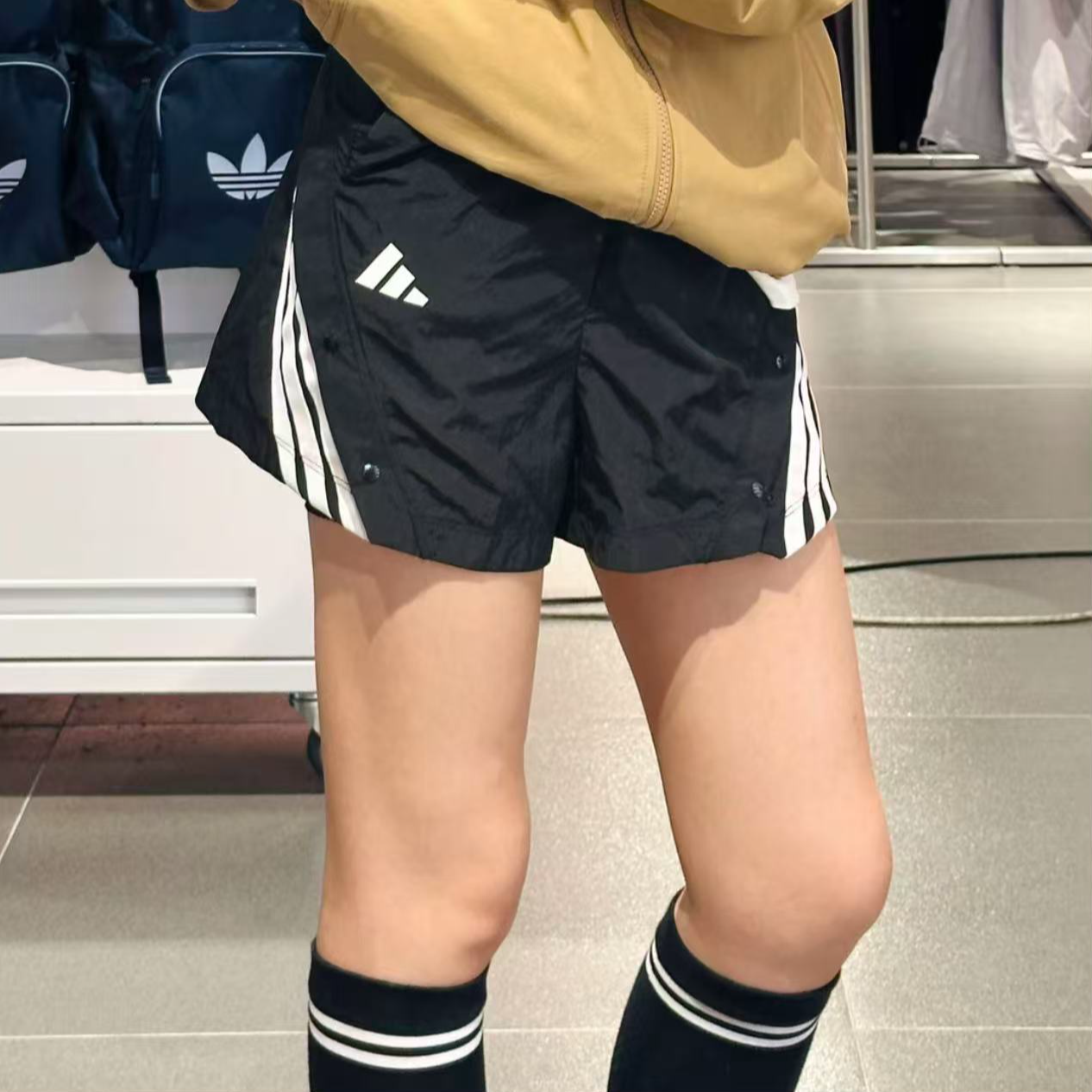 Adidas DANCE WOVEN SHORTS 运动休闲短裤KE5852 