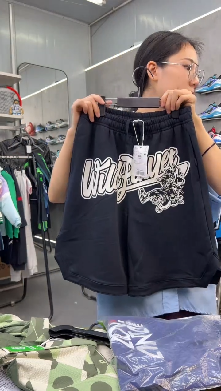 安踏儿童衣服尺码 ：160