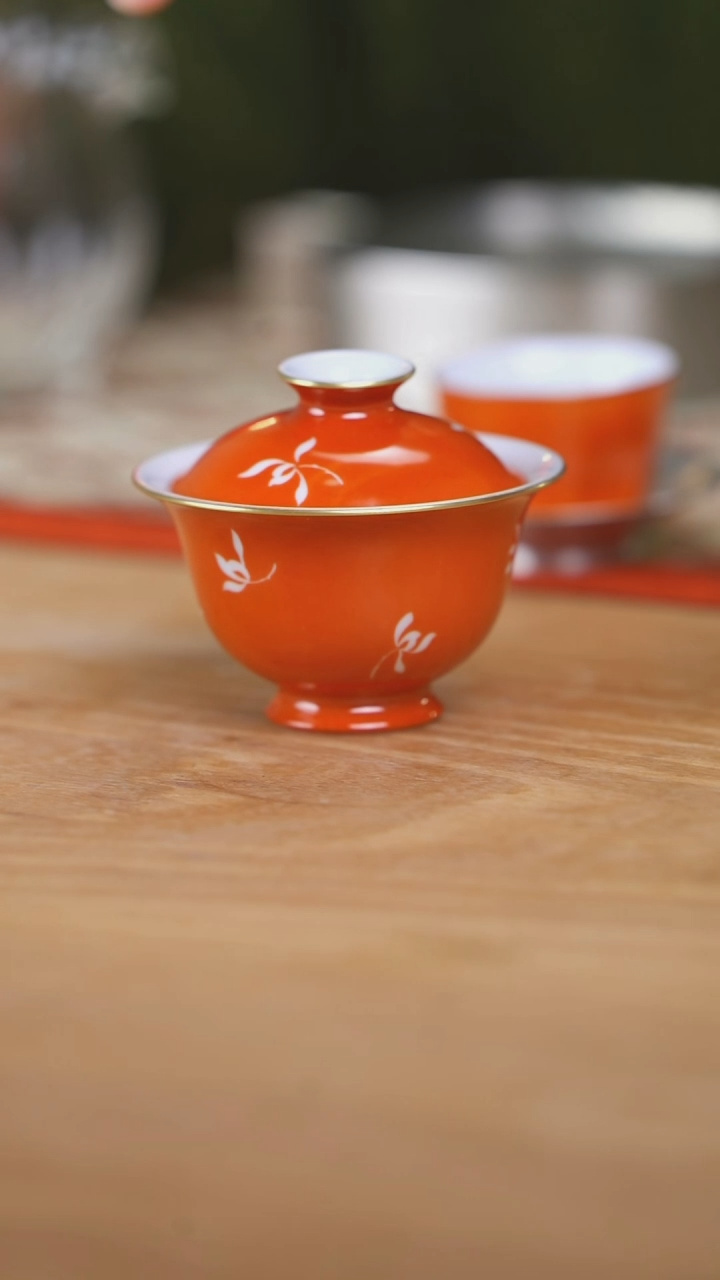 【闪购商品】红色盖碗一个非常漂亮