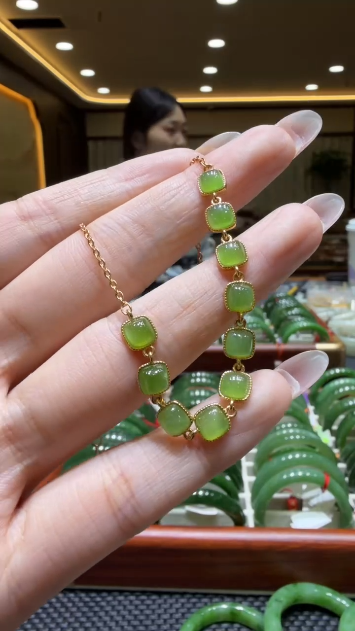 颈饰未镶嵌和田玉手链