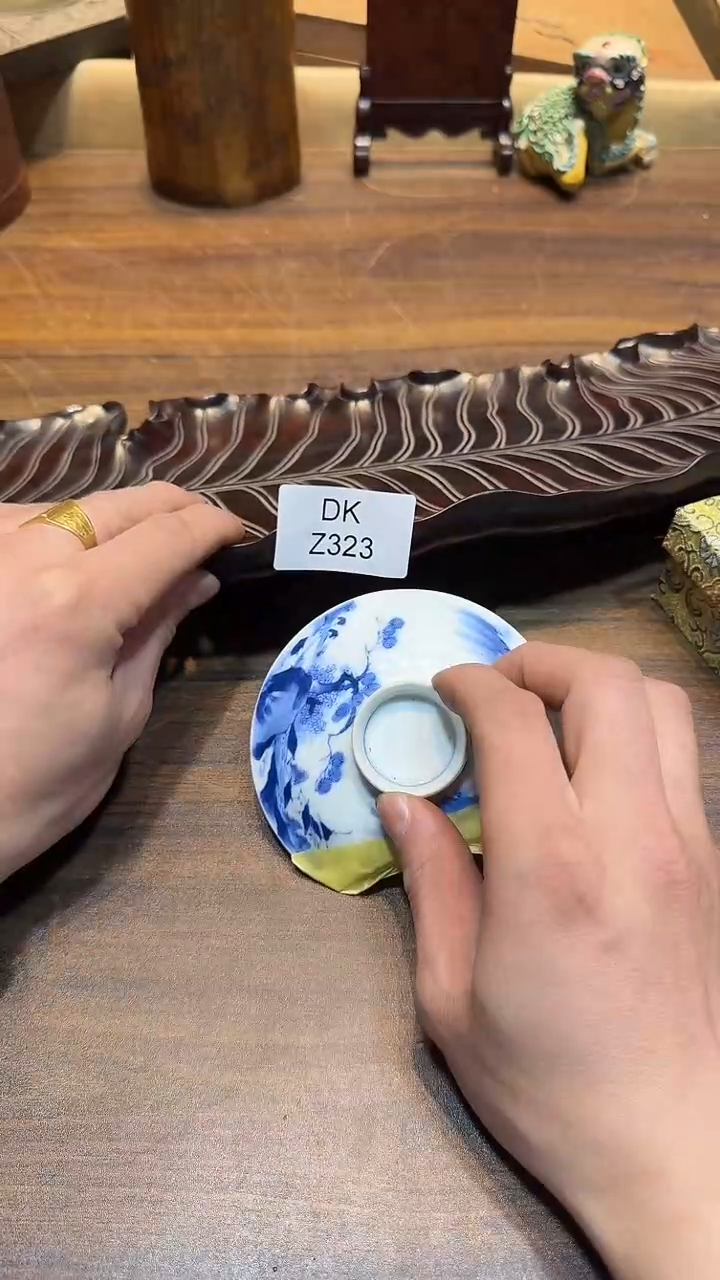 瓷片妞*哈哈哈哈哈哈323