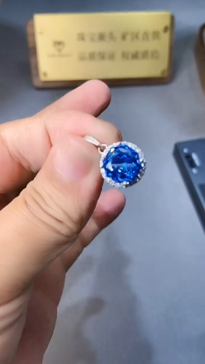 【闪购商品】托帕石颈饰银S925镶嵌1564