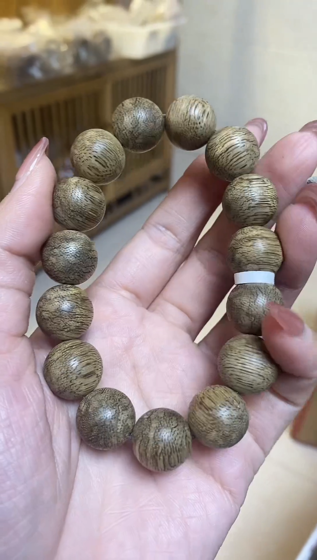 【闪购商品】沉香手串文莱圆珠单圈蟒皮纹1.5多样性发其一