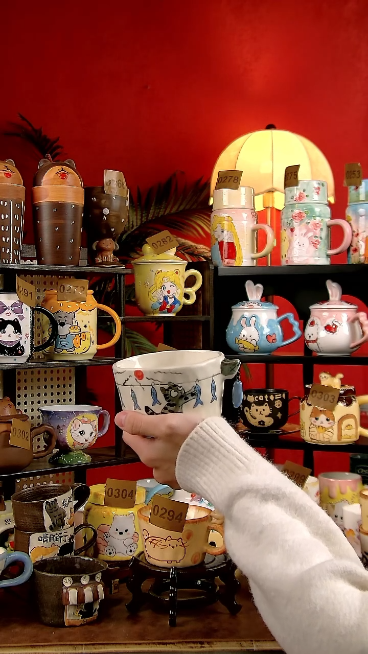 杯子瓷DIY景德镇创意手工陶瓷卡通风小猫挂鱼咖啡杯