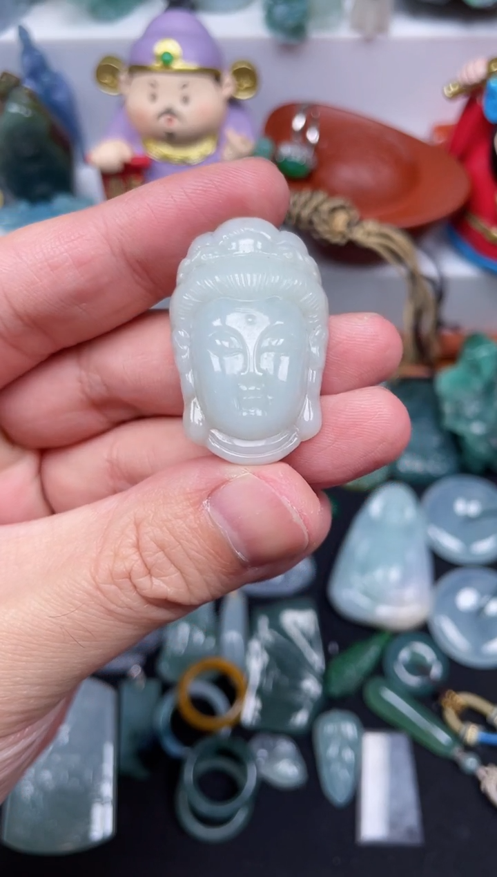 【闪购商品】翡翠颈饰未镶嵌佛首
