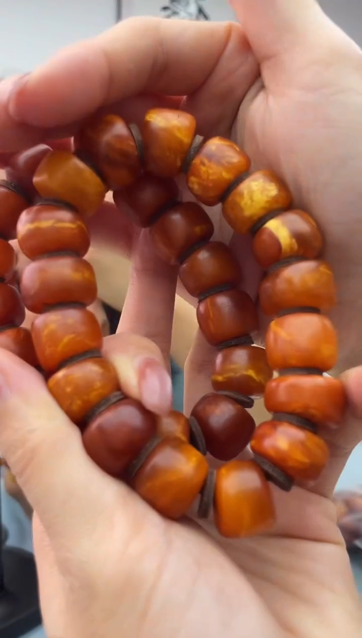 未镶嵌蜜蜡珠宝奇石假一罚十，0.3716微瑕多样性发一件