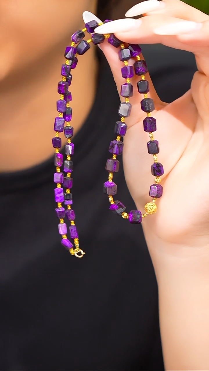 未镶嵌苏纪石（舒俱来）项链.