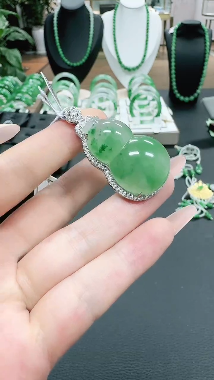 未镶嵌1石英质玉（非洲翠）/6316