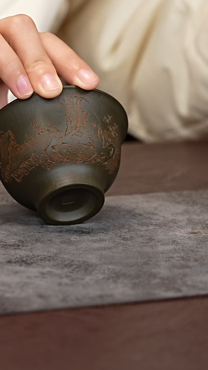 茶杯紫泥青段泥刻绘2