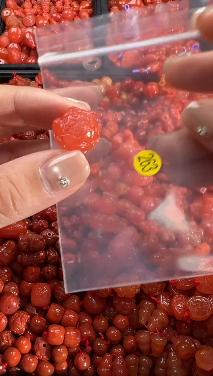 【闪购商品】南红玛瑙颈饰未镶嵌1