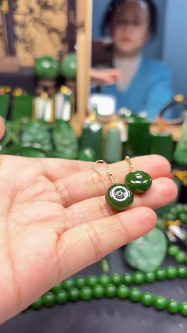 【闪购商品】和田玉（碧玉）吊坠(不含链)18K金镶嵌1