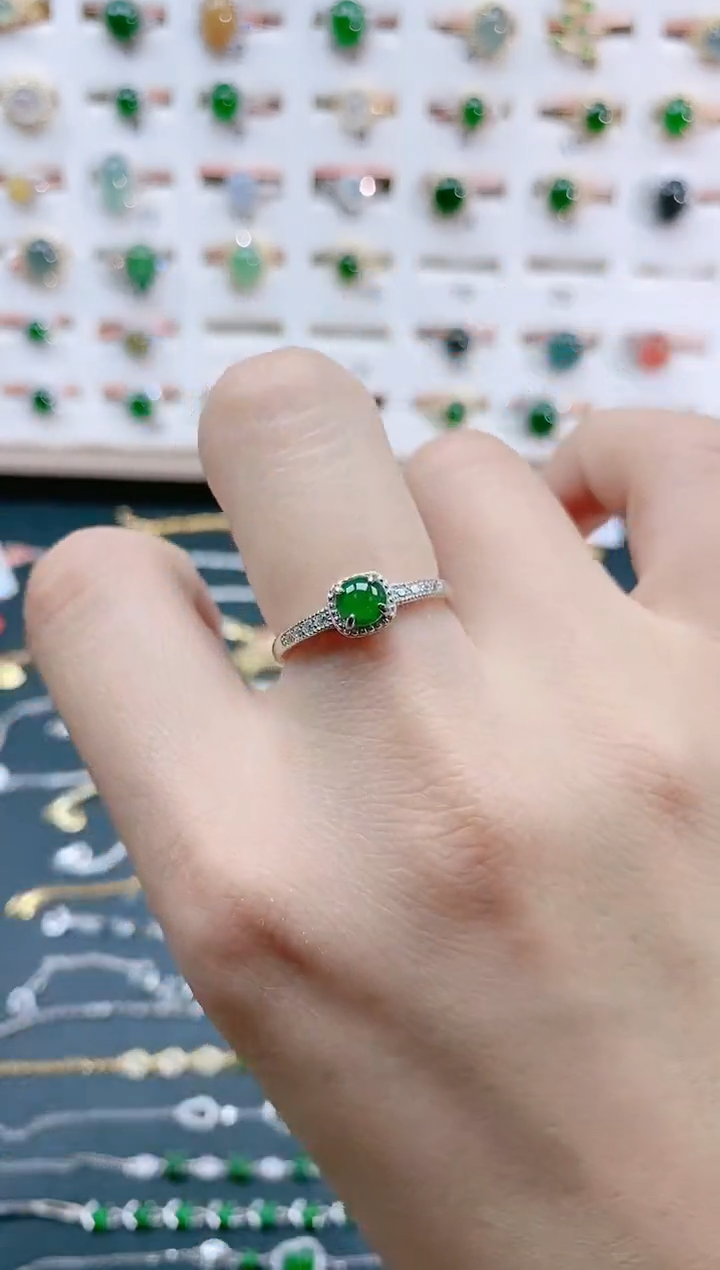 翡翠戒指银S925镶嵌天然翡翠