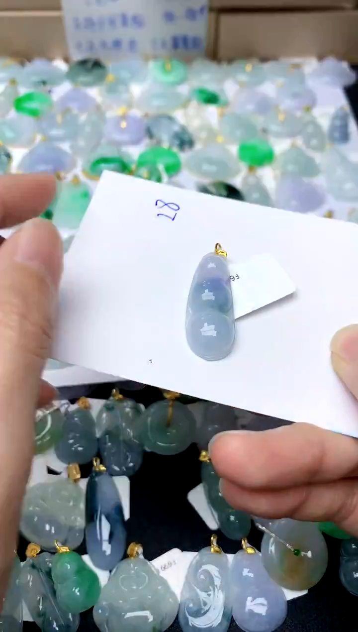 【闪购商品】翡翠颈饰18K金镶嵌28天然A货翡翠