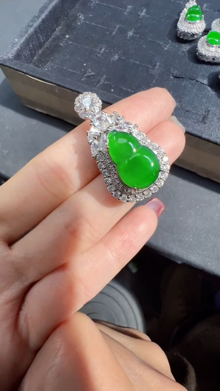 【闪购商品】定制翡翠未镶嵌葫芦商品多样性发货1