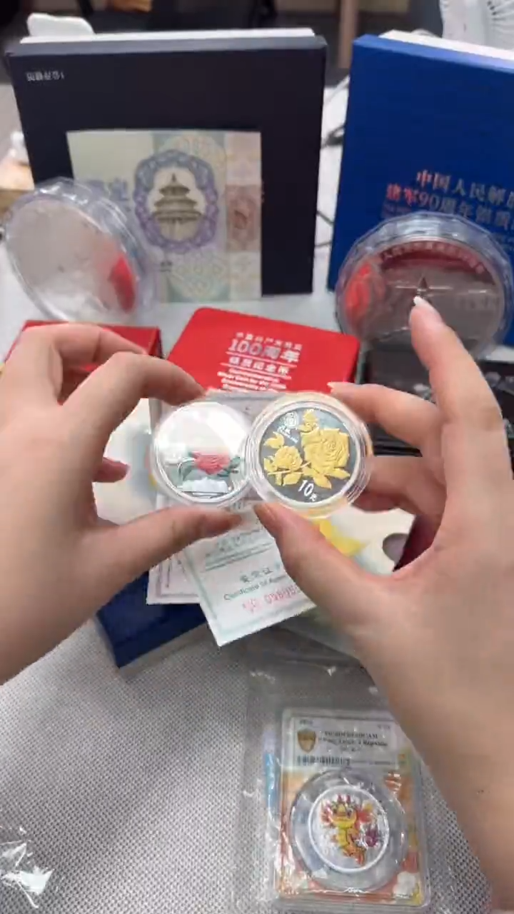 纯银昆明世博园艺2枚共2盎司套彩银币