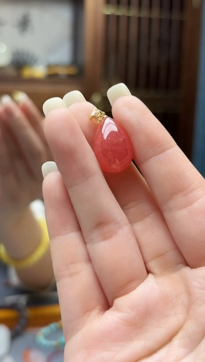 菱锰矿（红纹石）18K金镶嵌颈饰18K金红纹石水滴吊坠ZD赠链