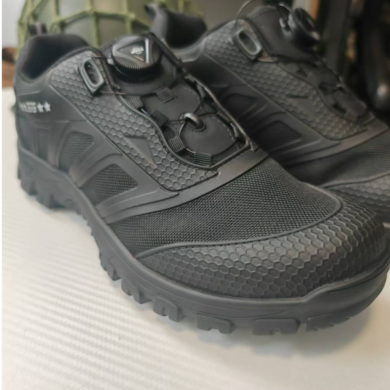 男士户外运动黑色休闲鞋作训鞋春秋透气耐磨