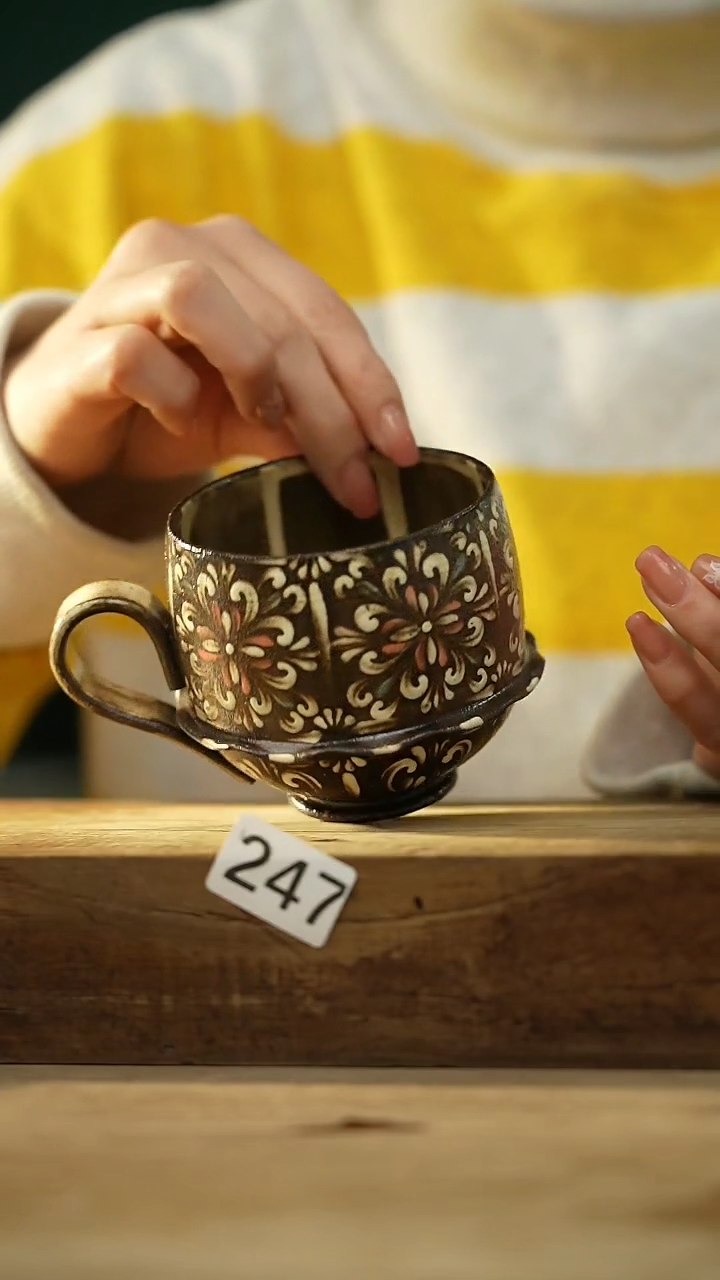 【闪购商品】瓷片新品！设计师款手绘/咖啡杯 听歌