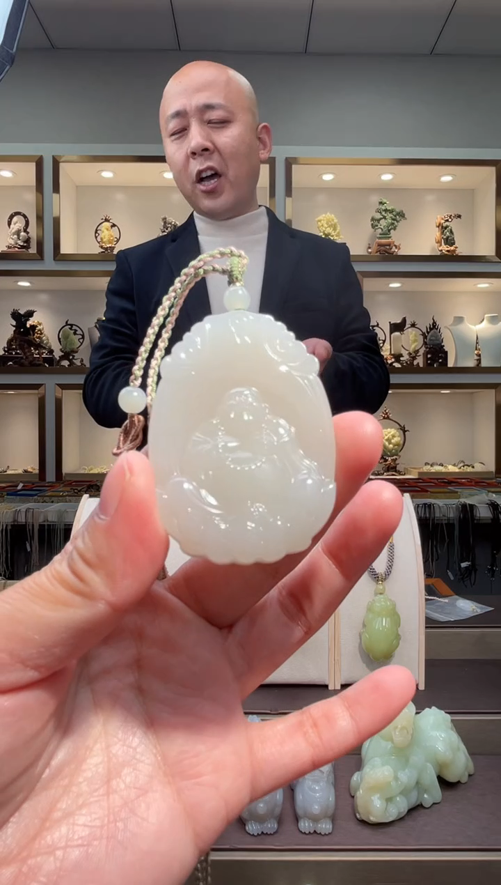 颈饰未镶嵌和田玉苏