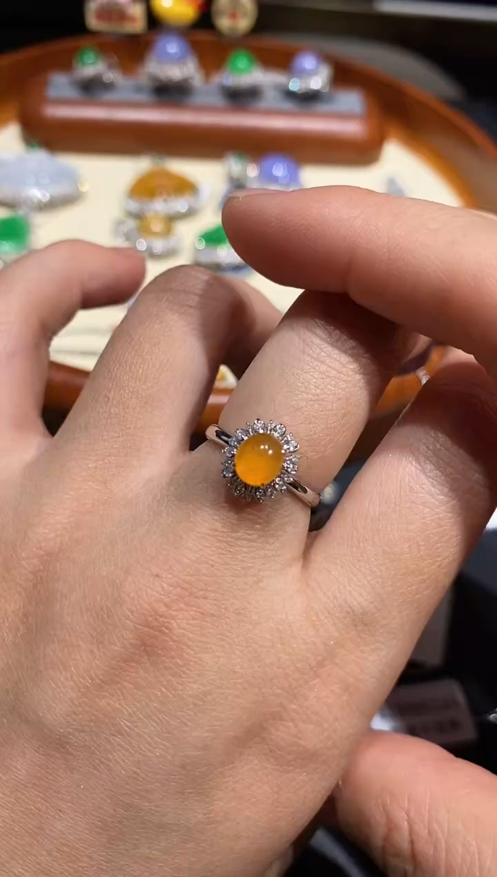 【闪购商品】翡翠戒指18K金镶嵌戒指