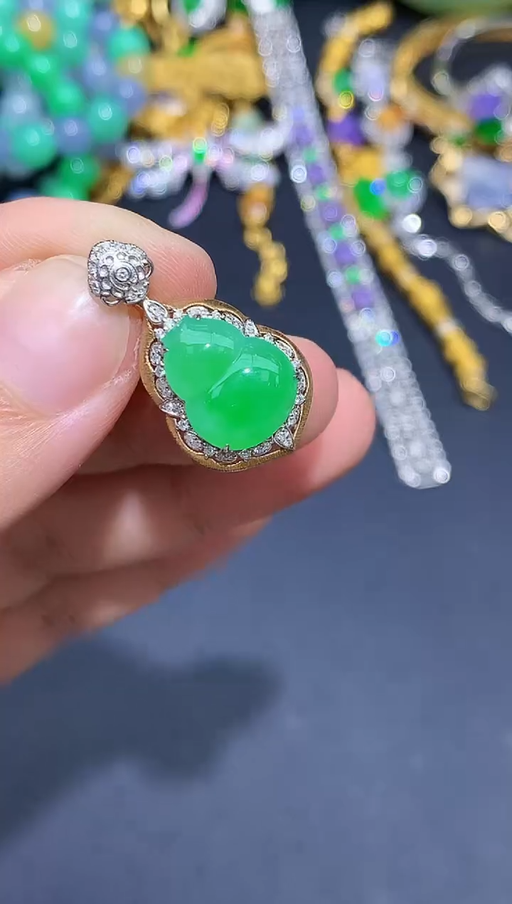 颈饰18K金镶嵌翡翠455-春日珠宝