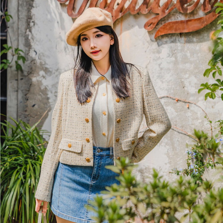 GIRDEAR/哥弟新款气质老钱风质感圆领复古短款小香风外套1400680