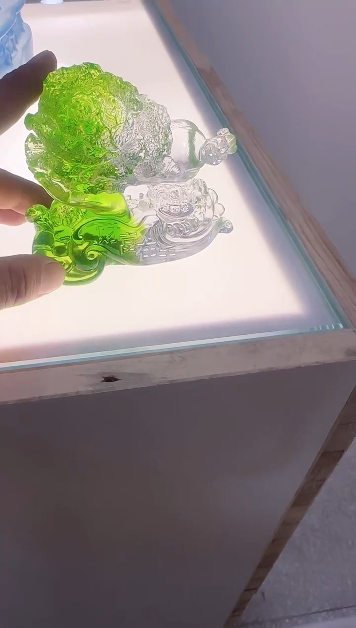 手工艺品琉璃财富在手