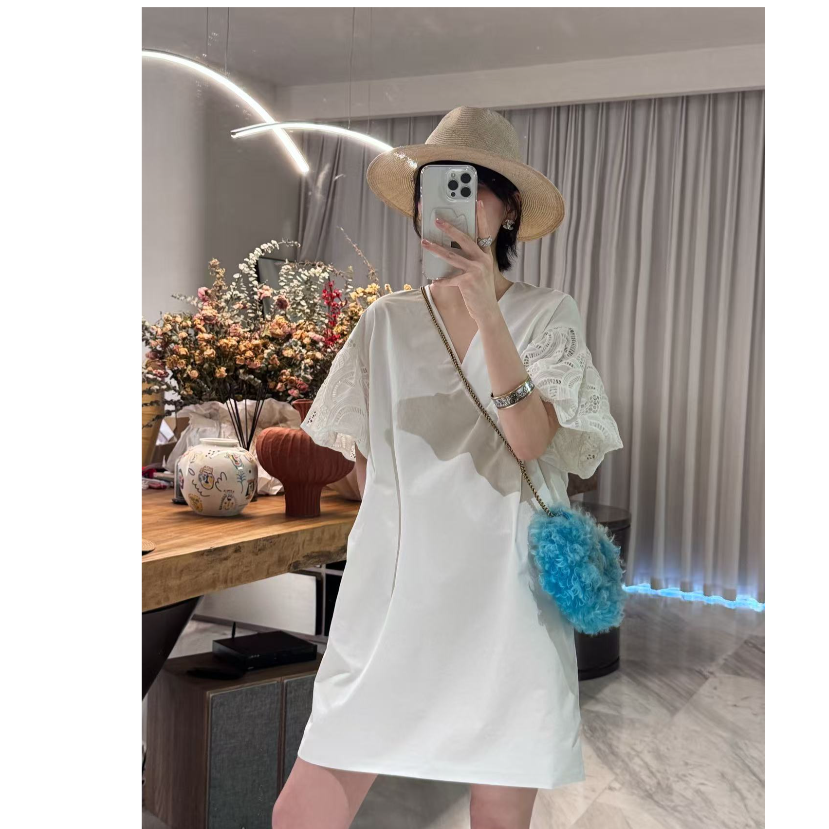 【蕾丝拼接连衣裙】蕾丝拼接廓形V领连衣裙  J25LYQ302