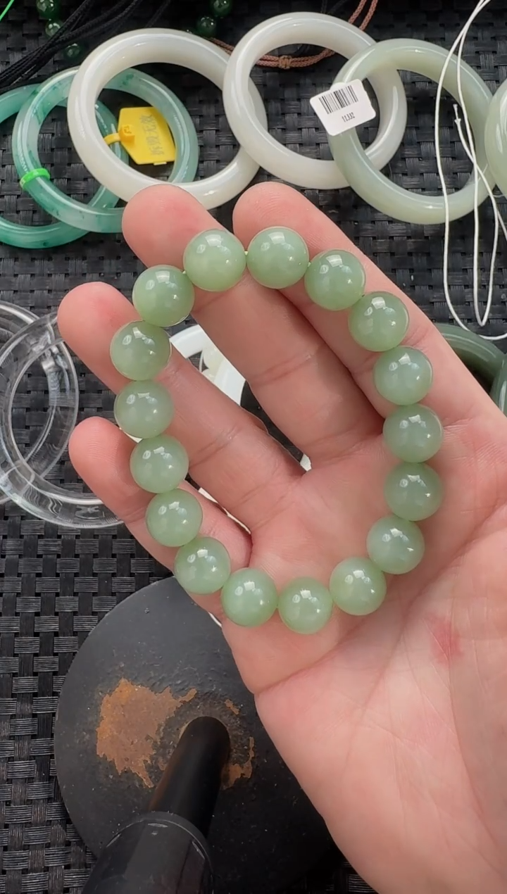 颈饰未镶嵌和田玉12mm碧玉手串