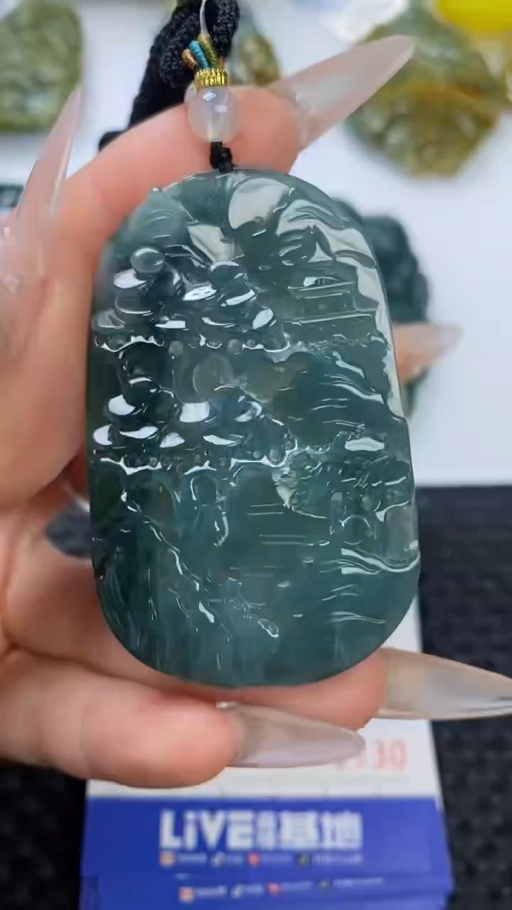 【闪购商品】翡翠颈饰未镶嵌1111111111111111