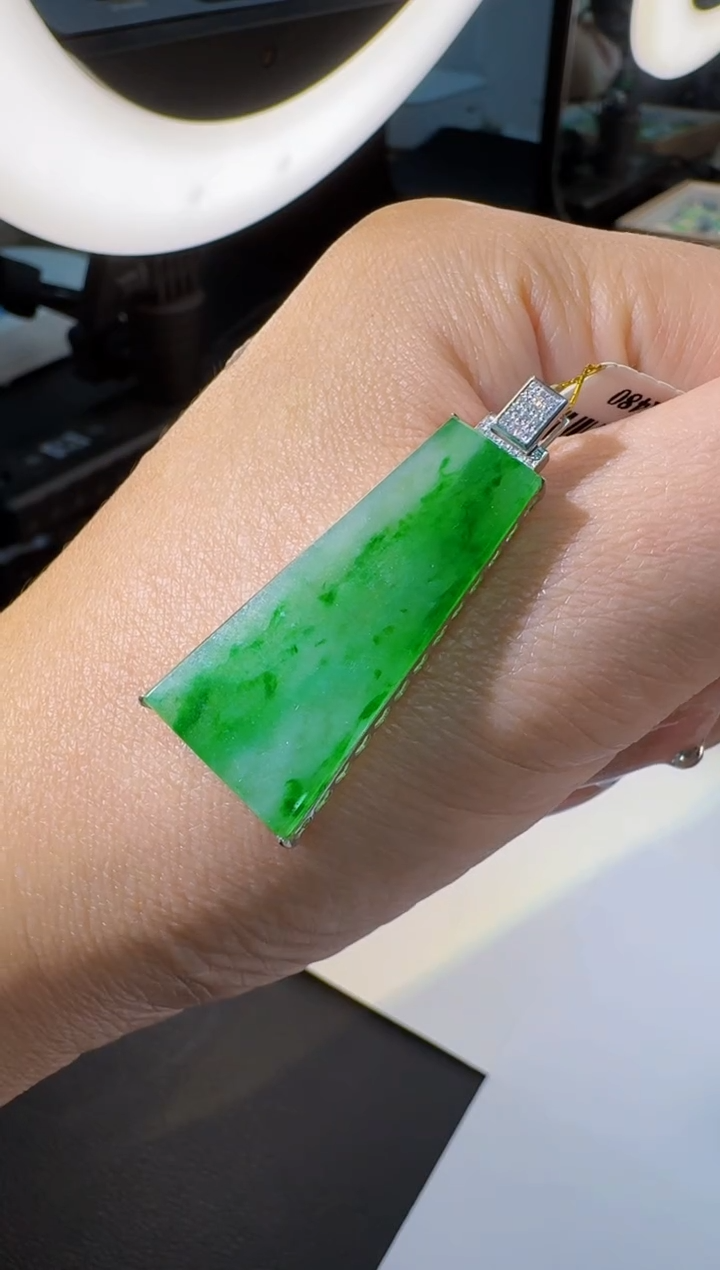 【闪购商品】翡翠颈饰未镶嵌缅甸翡翠A货吊坠