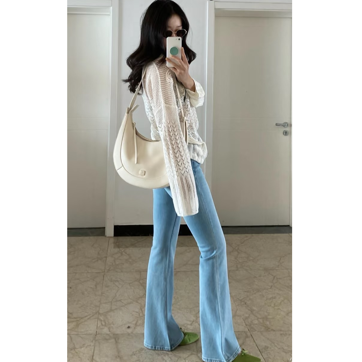 高奢万向弹力匹马棉面料-一体植绒-浅色显瘦微喇叭牛仔女神裤百搭