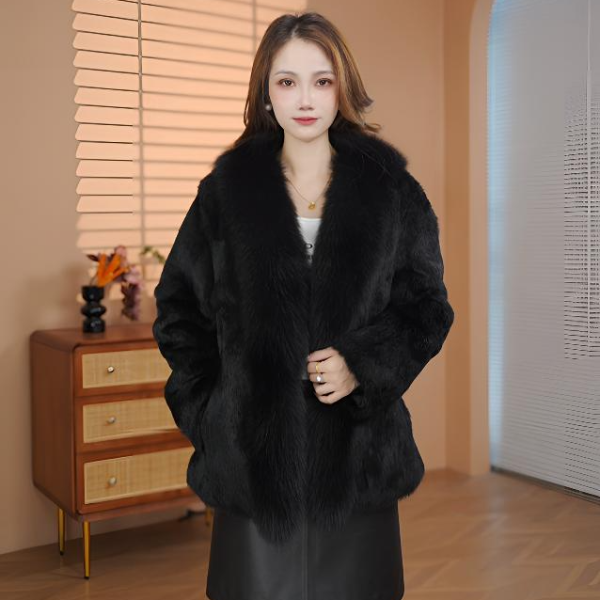 2025新款女装真皮草狐狸毛大毛领百搭简约轻奢皮毛一体