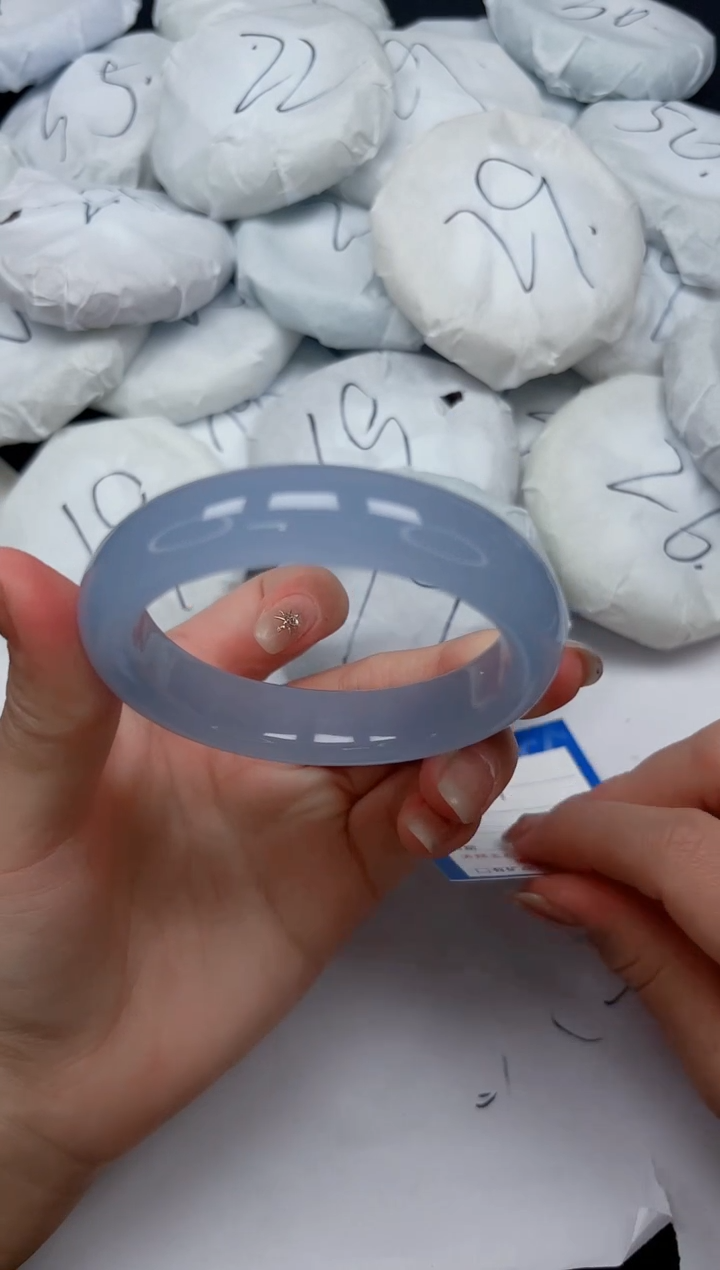 未镶嵌手镯石英质玉24/54