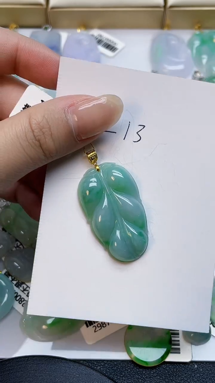 【闪购商品】翡翠颈饰未镶嵌00000000
