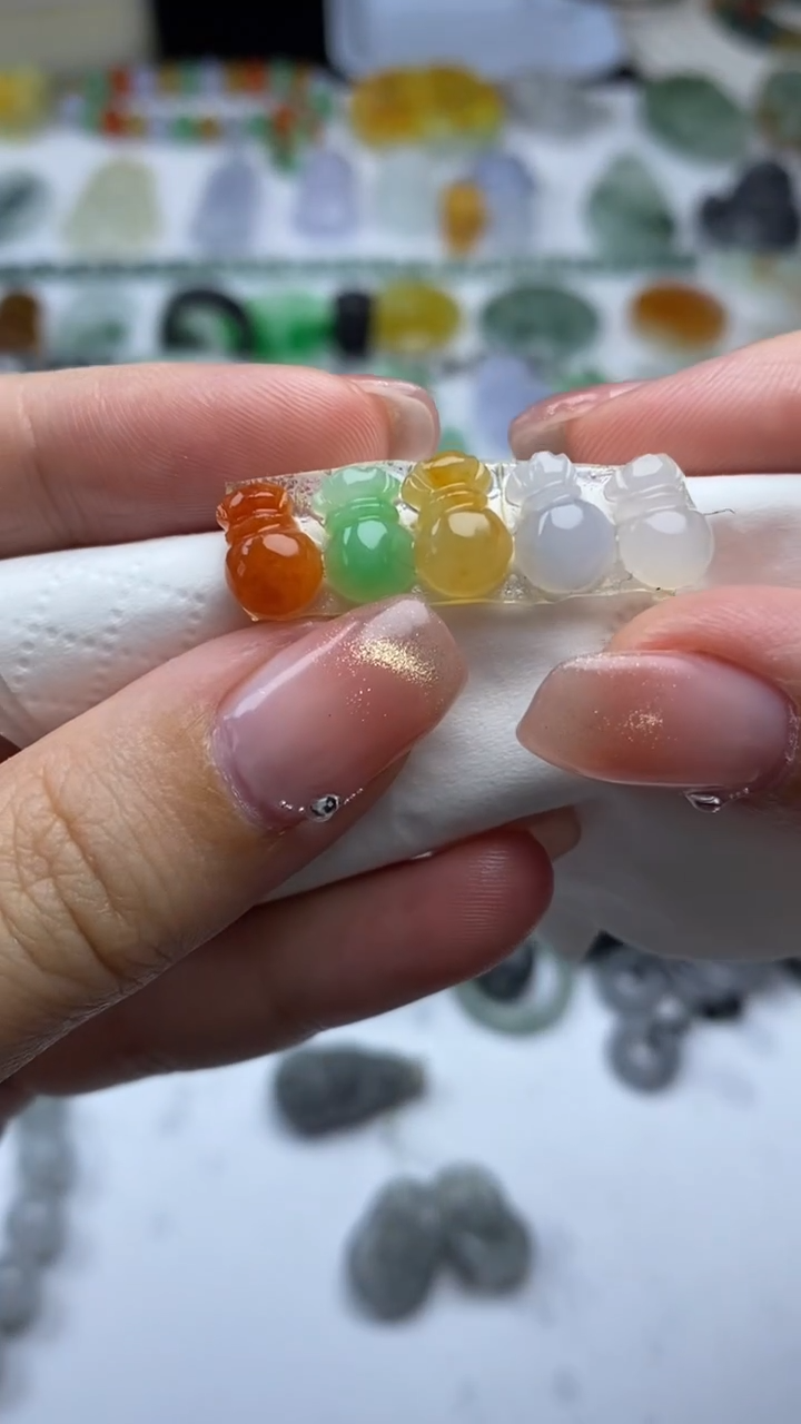 未镶嵌定制翡翠毛货定制不退不换