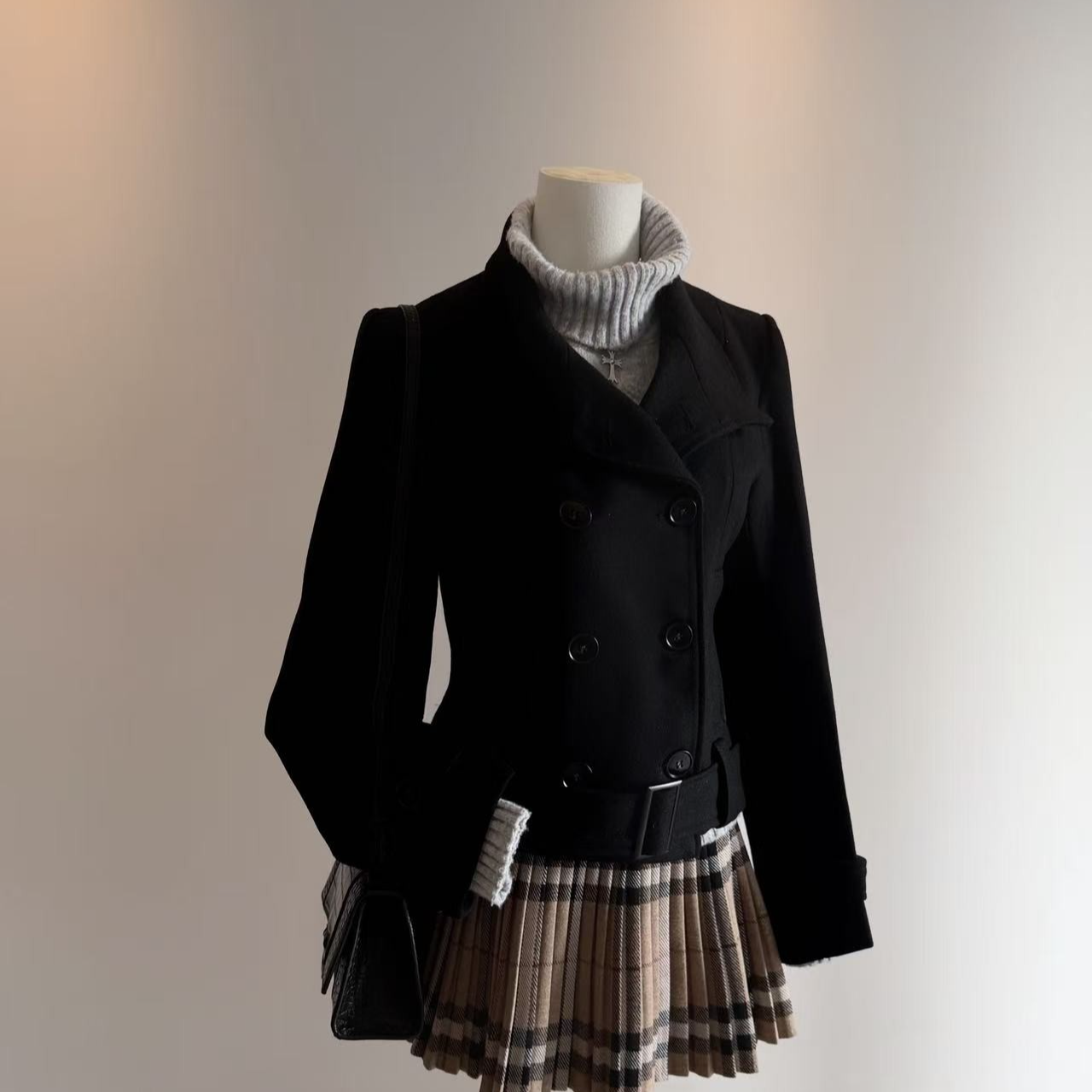 莉莉丝 赛级白女羊毛大衣外套  显瘦百搭时尚秋冬氛围感