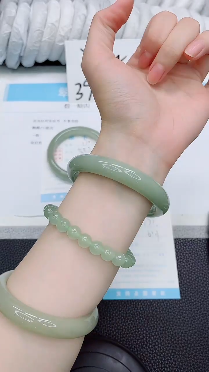 未镶嵌手镯石英质玉171-61.1