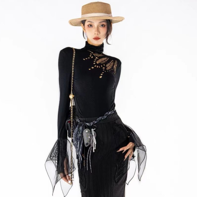 2025妖客设计师款新款浪漫优雅气质高领针织刺绣上衣设计师品牌女