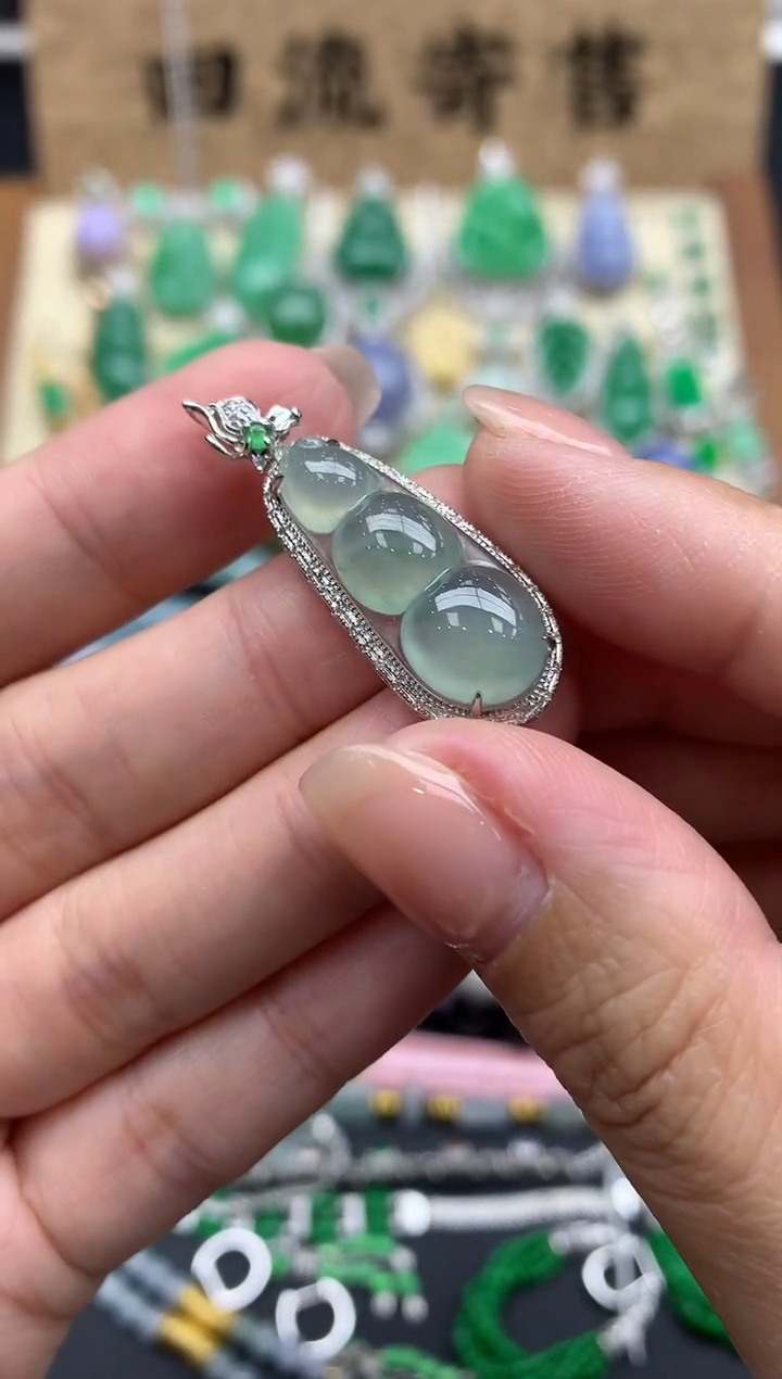 【闪购商品】翡翠颈饰18K金镶嵌273-中国好珍宝