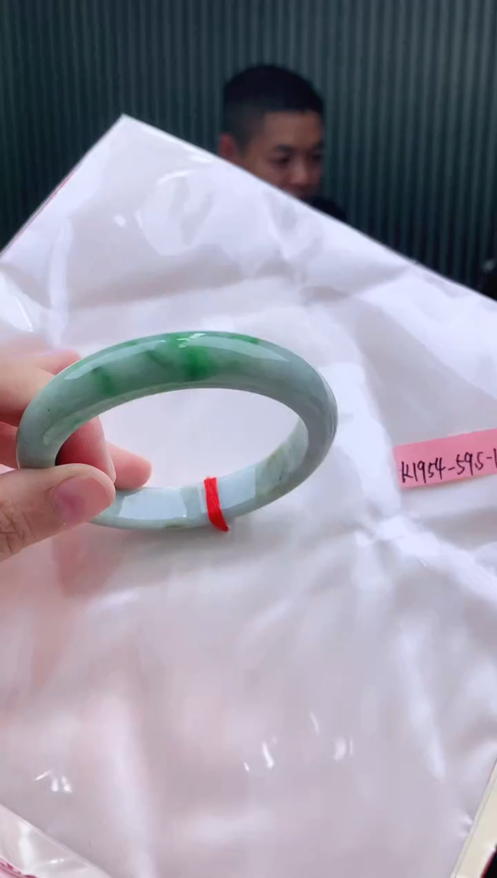 未镶嵌手镯翡翠59+