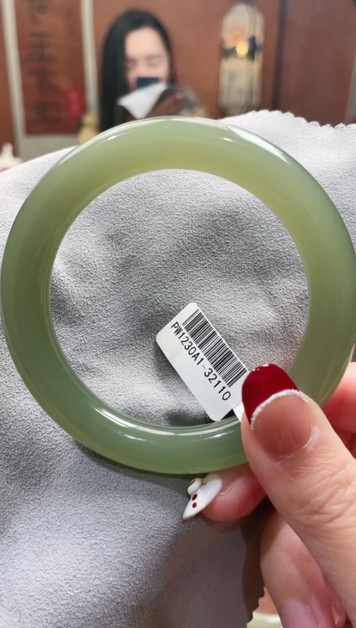 【闪购商品】和田玉手镯未镶嵌60