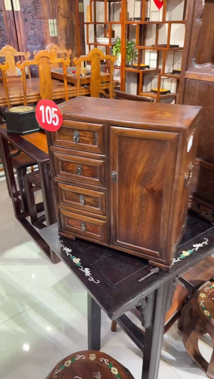 【闪购商品】木木艺黄花梨四抽屉小柜子1280.88888