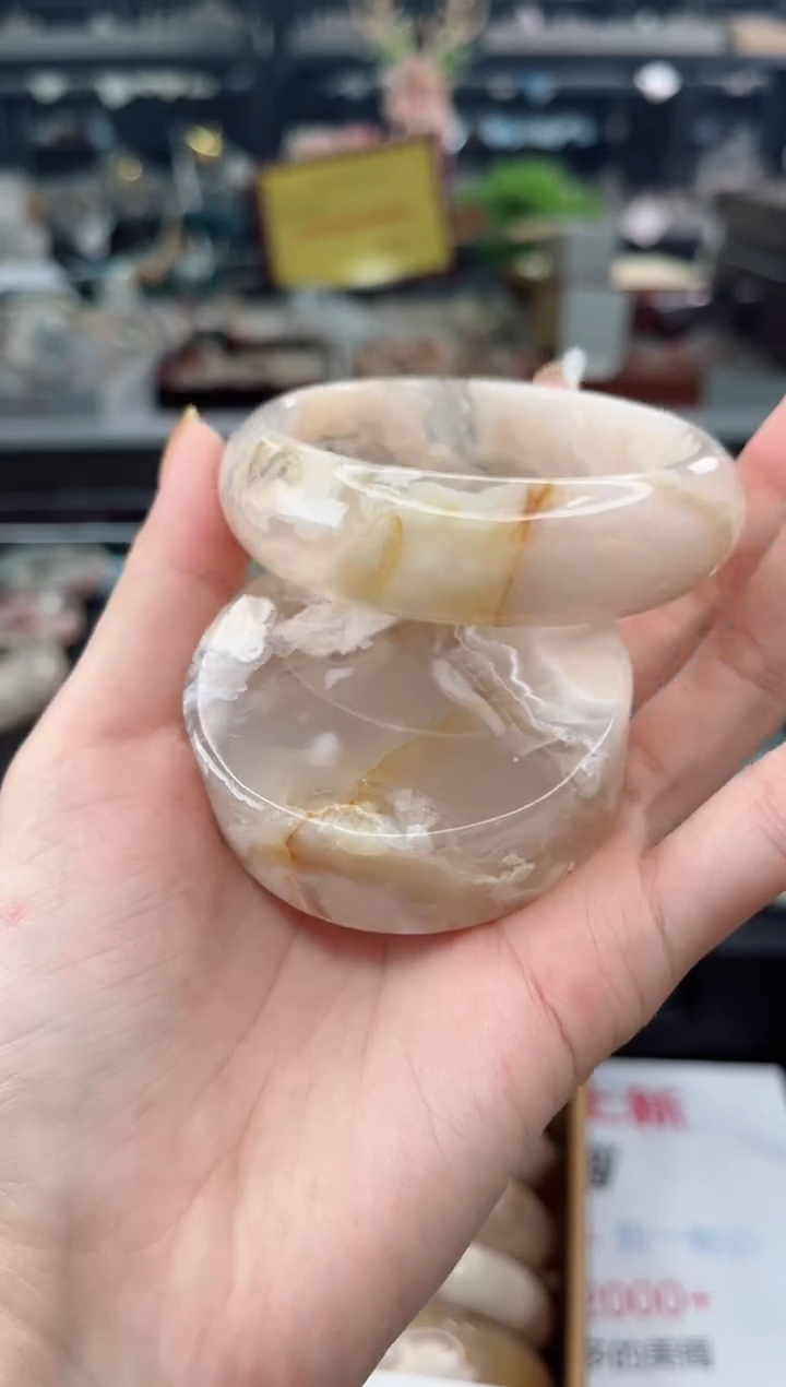 【闪购商品】石英质玉手镯未镶嵌59圈口（赠品镯心）1355020