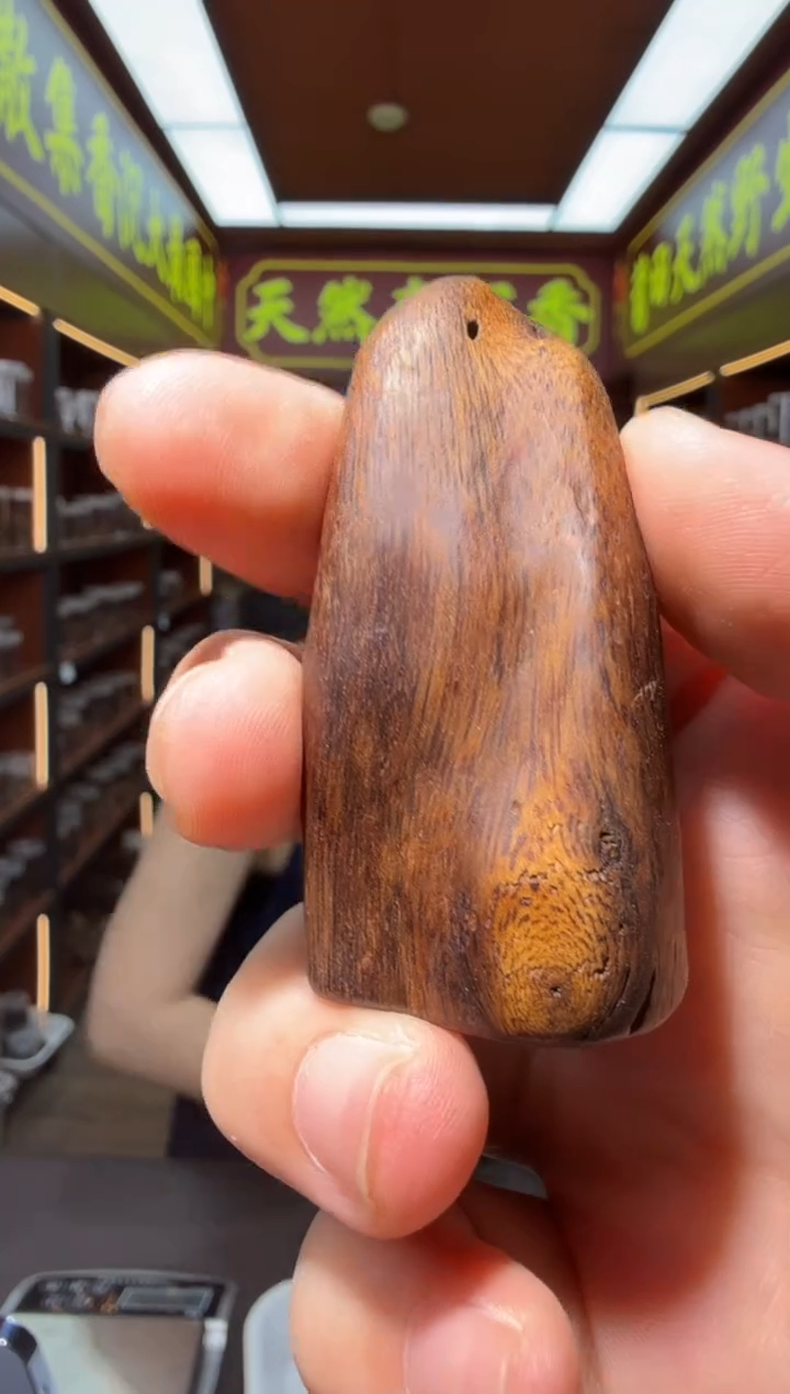 沉香吊坠107号越南伽罗多样性发一